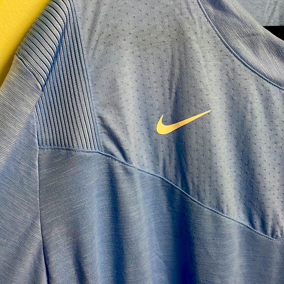 Nike Dri-FIT Team Player Long Sleeve UV Crew Neck Shirt - Picture 3 of 7